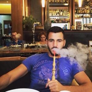 Meet your Posher, Alex